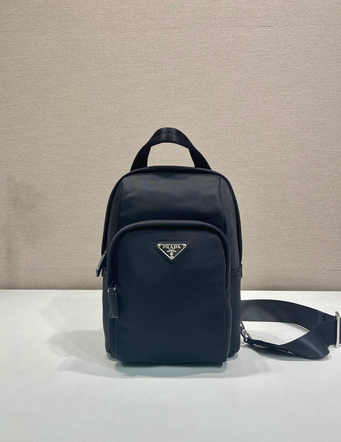 004Series-Chest Bag